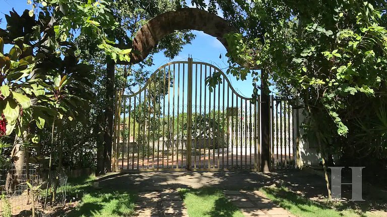Casa 2 quartos 6 pessoas perto da praia Guarajuba - BA GJB02
