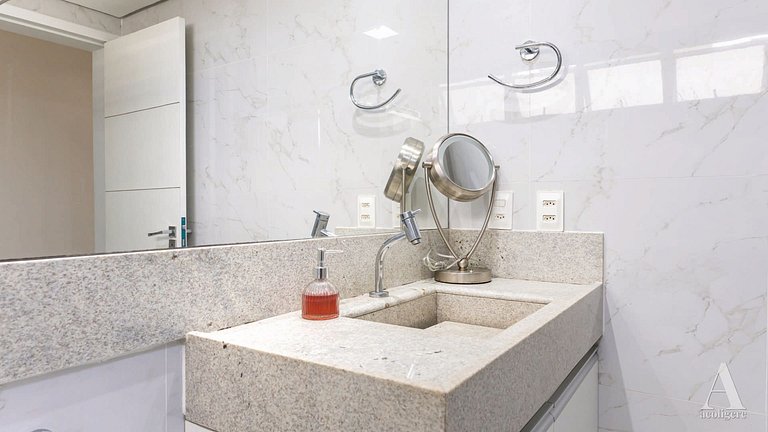 Excellent 3 bedroom apt R.Navegantes in Boa Viagem SAL103A