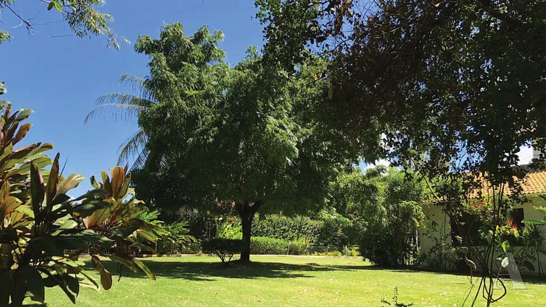 Quarto triplo em sítio ecológico prox. Guarajuba GJB03