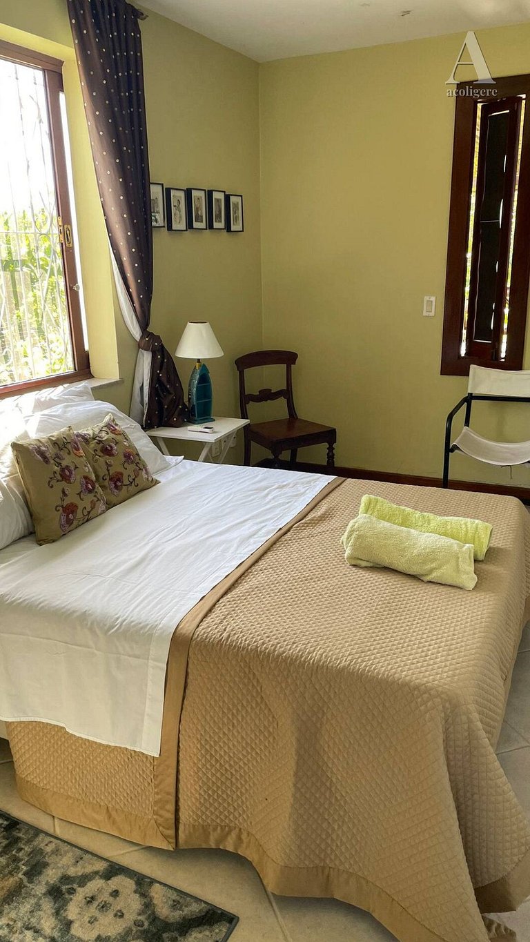Triple room in ecological site near. Guarajuba GJB03