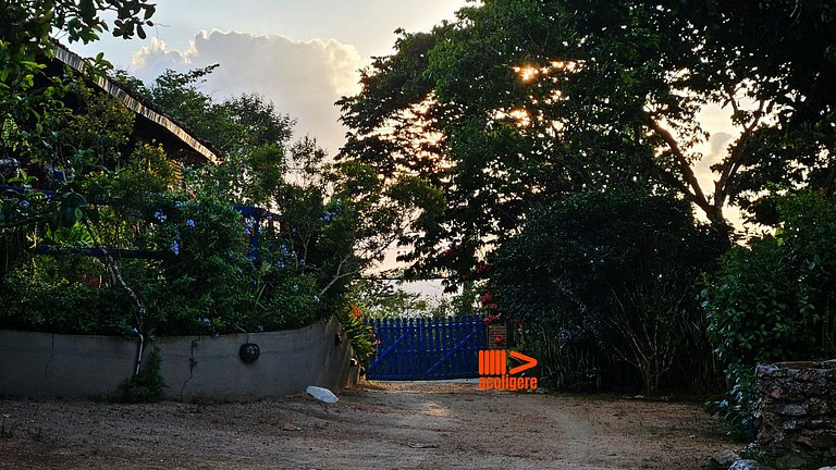 Casa de Meg Suíte 2 - Ampla com lareira e terraço