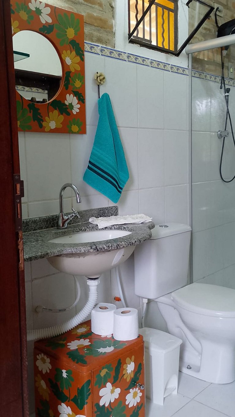 Casa de Meg Suíte 3 c varanda e vista para o verde