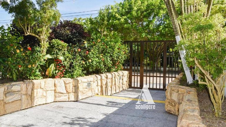 3 Bedroom Apartment in Guarujá GJA1